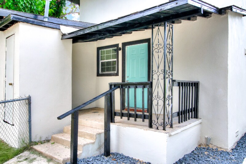 Building Photo - 438 Pruitt Ave