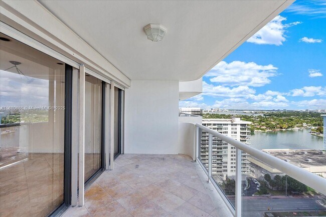 Building Photo - 5757 Collins Ave