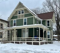 Building Photo - 105 Spruce St