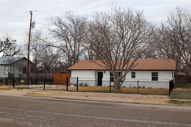 Building Photo - 409 Ave R