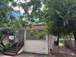 Building Photo - Studio Duplex in Downtown Eugene