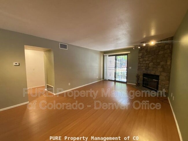 Building Photo - 226 Wright St