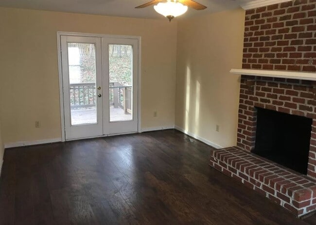 Building Photo - Spacious 5 Bedroom, 2.5 Bath Home for Rent – 2,200 sq. ft.