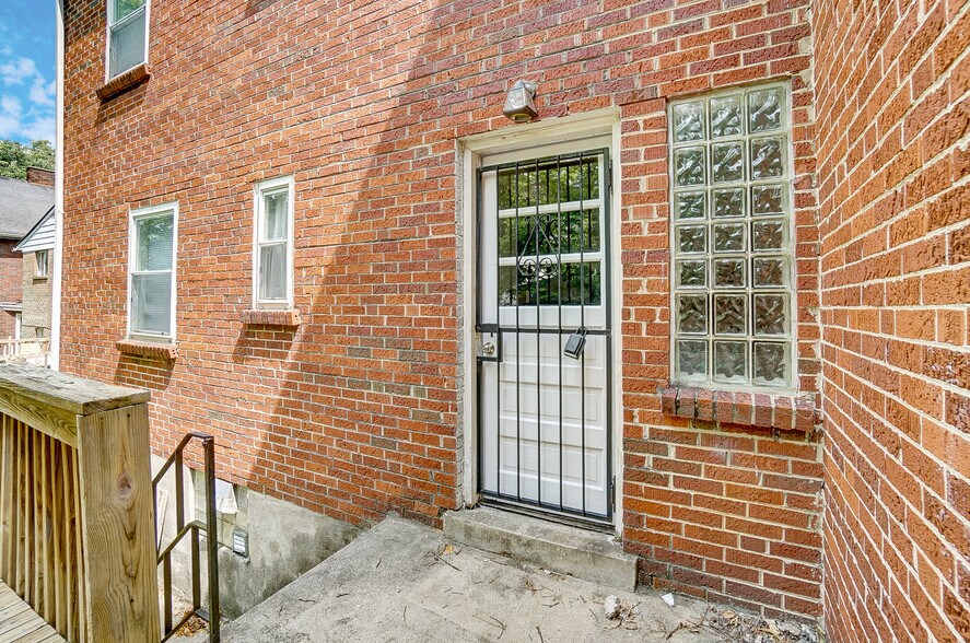 Building Photo - 531 Norway Ave