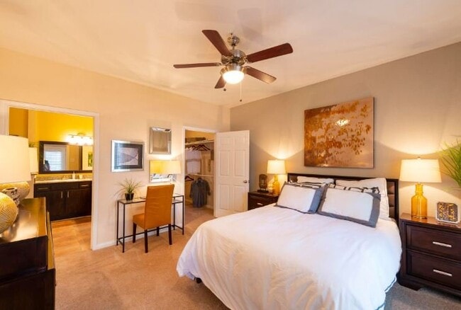 Building Photo - 8787 Woodway Dr
