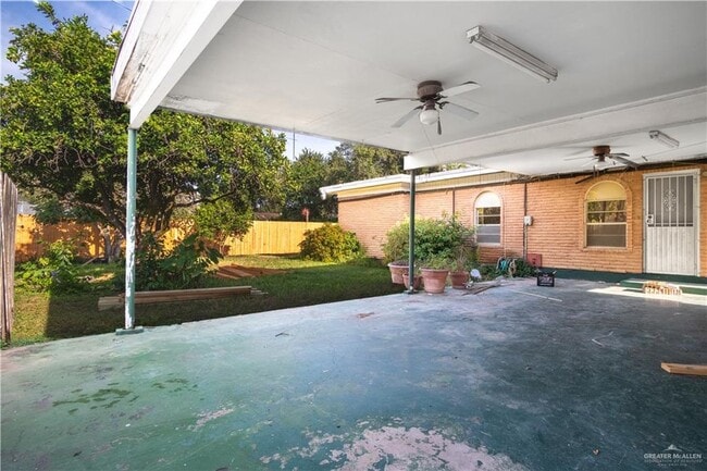 Building Photo - 18 Cd Ave