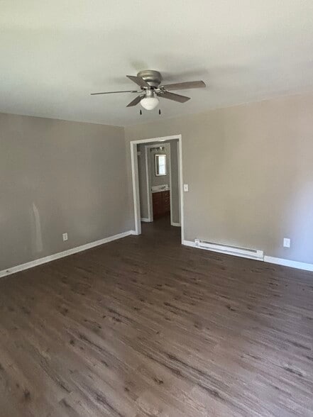 Building Photo - 1606 Deer Hollow Dr