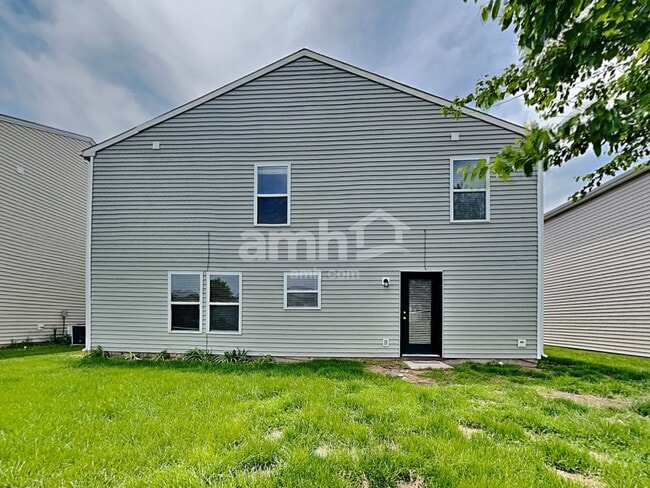 Building Photo - 944 Stonehurst Dr