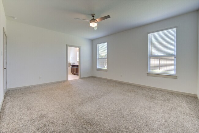 Building Photo - 3018 Schultz Manor Ln