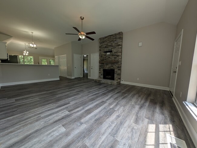 Building Photo - 1001 Nighthawk Ln