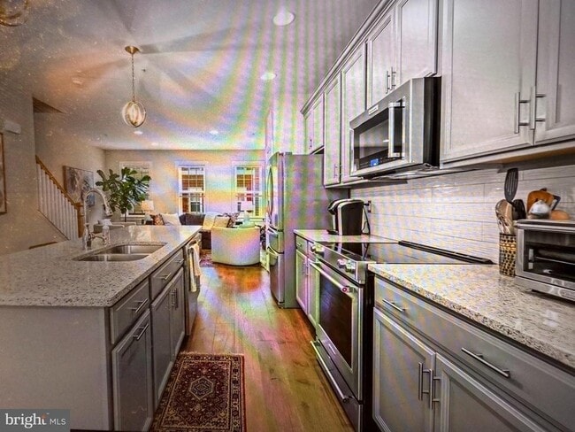 Building Photo - 303 Davage Ln