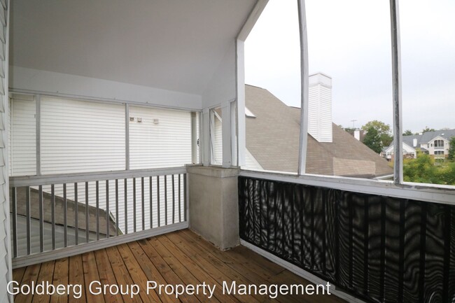 Building Photo - 6522 Lake Park Dr