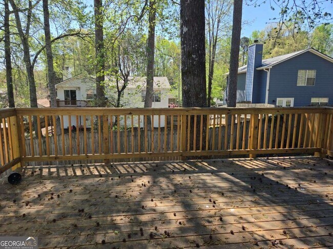 Building Photo - 1155 Riverside Trce