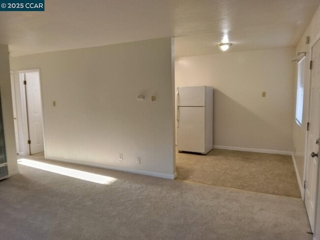 Building Photo - 2121 Stanton Ave
