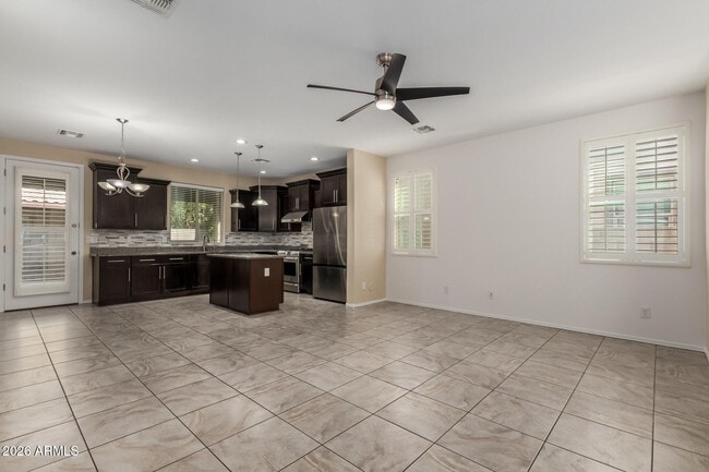 Building Photo - 1684 W Pelican Dr