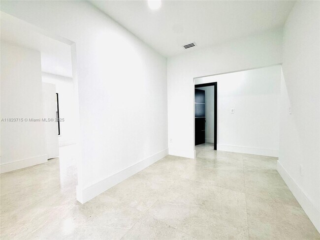 Building Photo - 19614 SW 133rd Ct