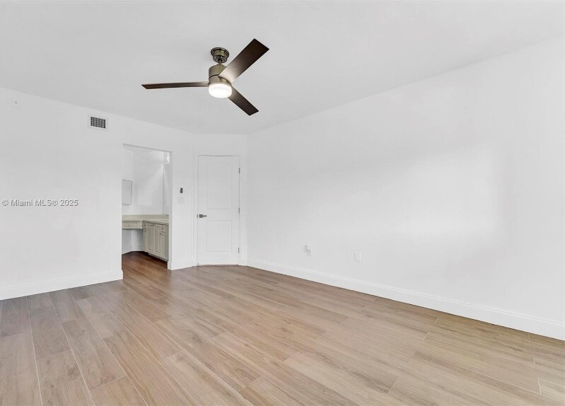 Building Photo - 15509 N Miami Lakeway