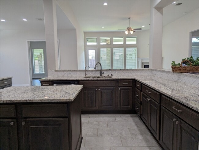 Building Photo - 10323 Granite Ct