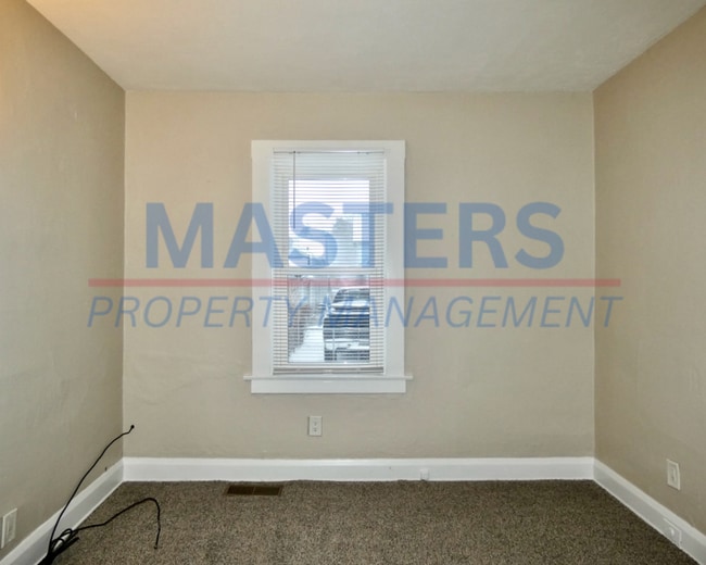 Building Photo - 515 Plymouth St