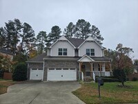 Building Photo - Spacious 4BR + Bonus, 4.5BA Home with 3-Car Garage in Brightleaf at the Park