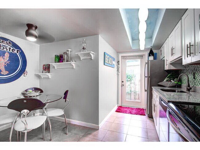 Building Photo - 3213 Colony Club Rd