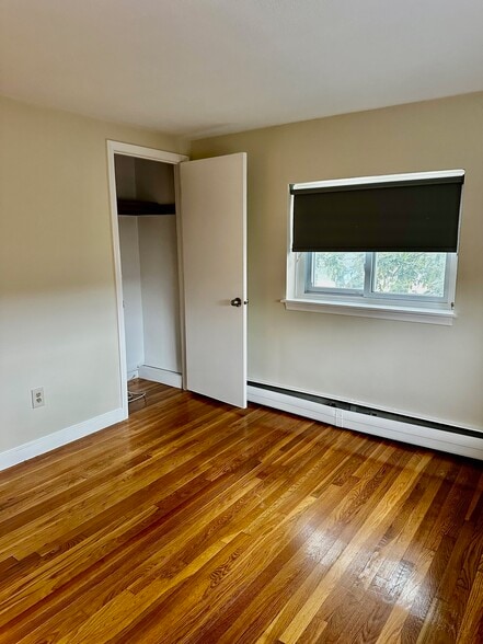 Main Bedroom - 2 Lagrange St