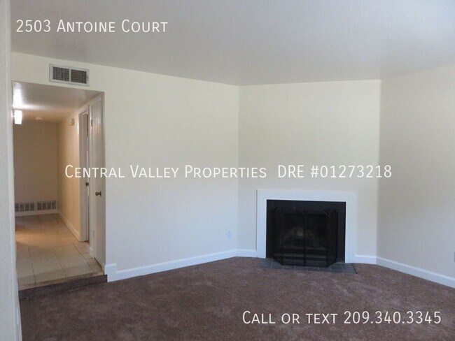 Building Photo - 2503 Antoine Ct