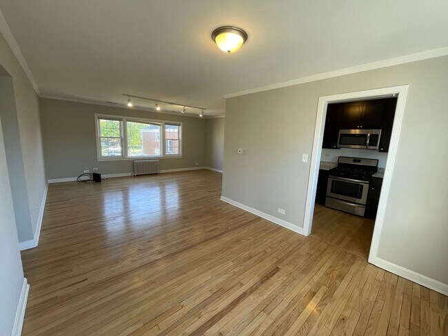 Building Photo - 371 Central Ave