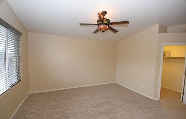 Building Photo - 3 Bedroom, 2 Bathroom Home with Amazing Views