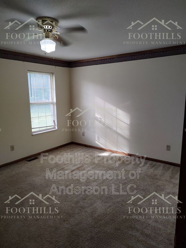 Building Photo - 409 A Nelson Dr