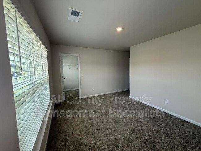 Building Photo - 814 Cattle Egret Ln