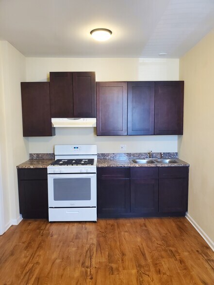 Building Photo - 813 N 23rd Ave