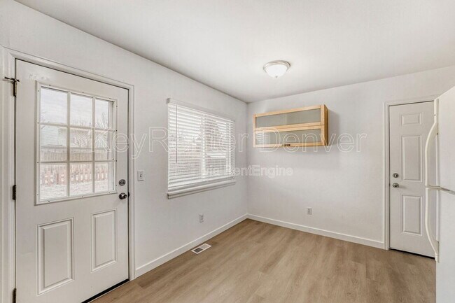 Building Photo - 738 S Nome St