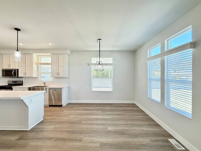 Building Photo - 11 Palm Via