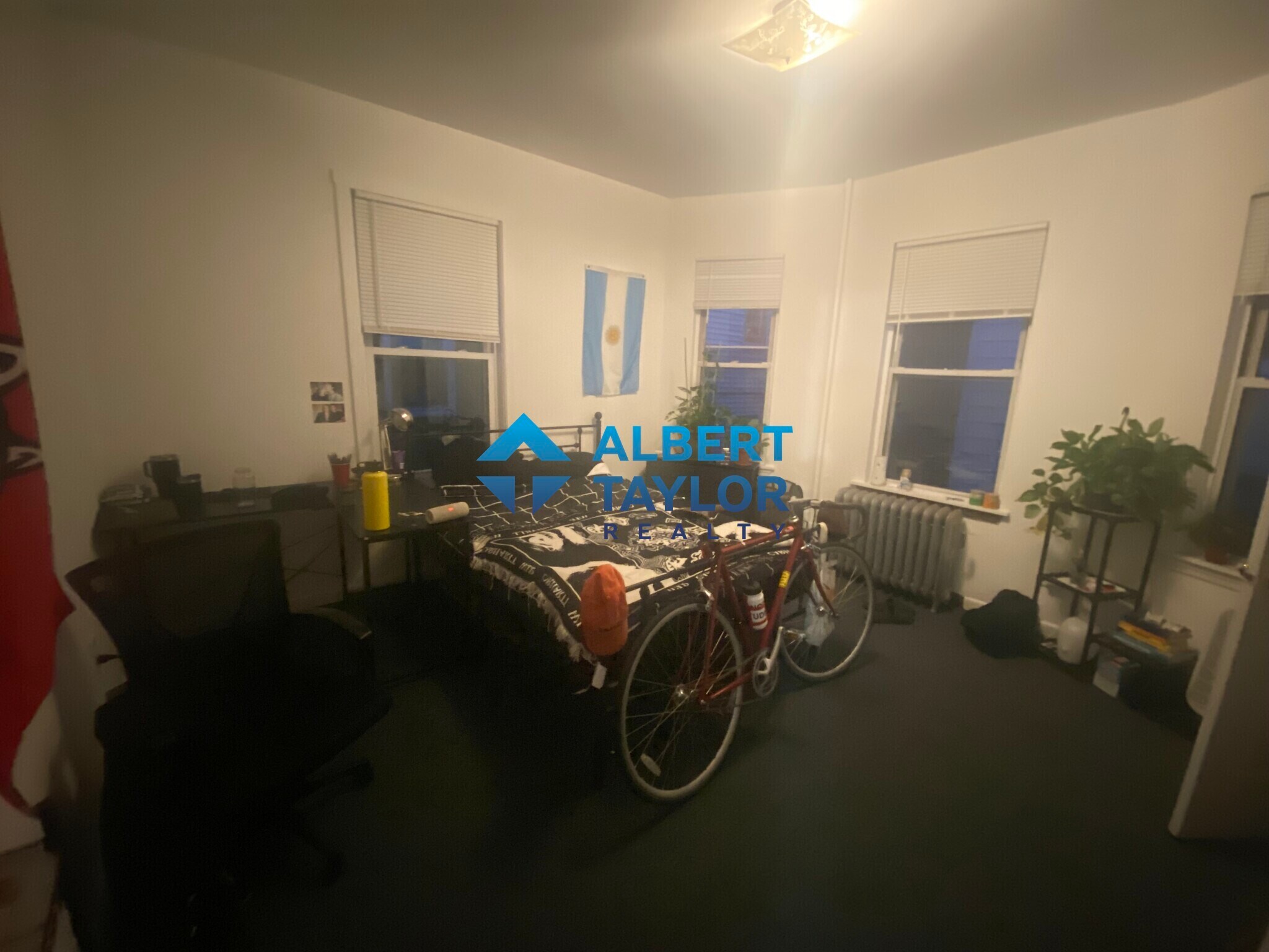 Building Photo - 10 Parker Hill Ave