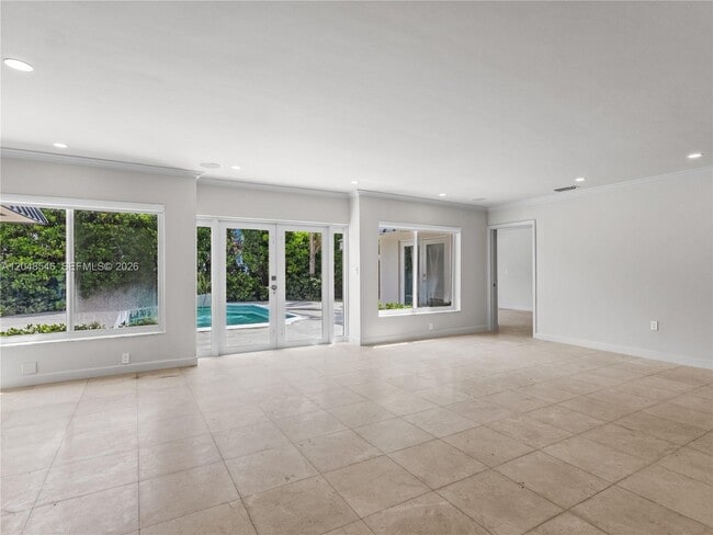 Building Photo - 651 S Mashta Dr
