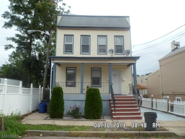 Primary Photo - 555 Cary St
