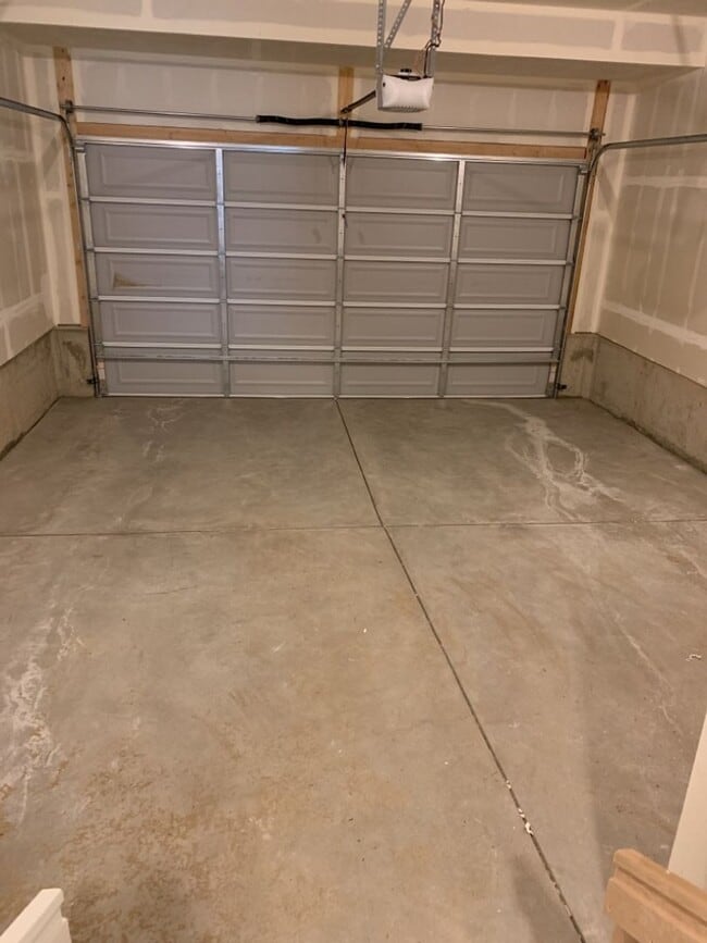 Building Photo - 3 Bed / 2.5 Bath Townhome with Attached Garage in NE Ft. Collins