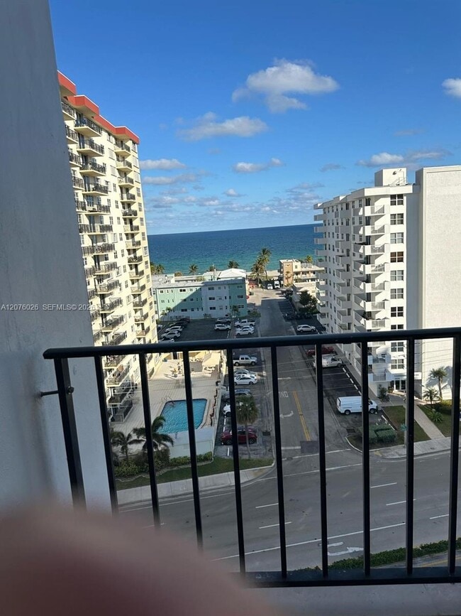 Building Photo - 1400 S Ocean Dr