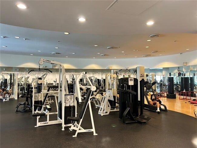 Building Photo - 5600 Collins Ave