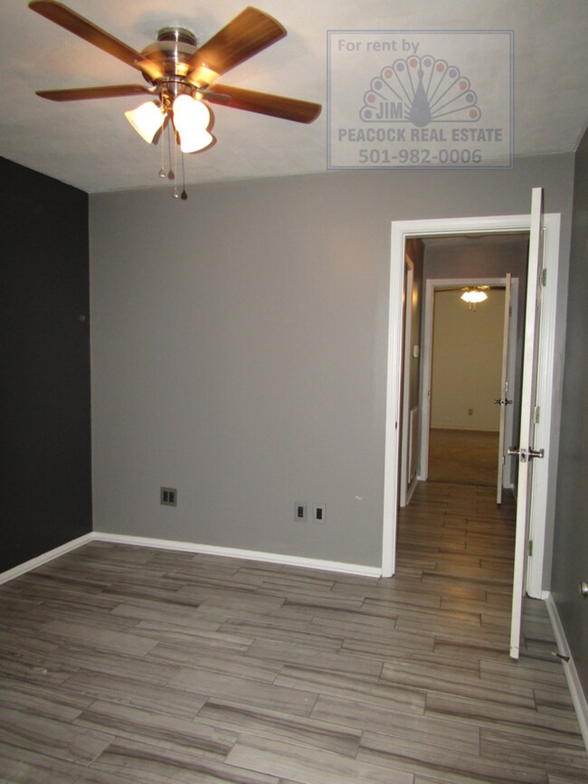 Building Photo - 42 Creekridge Cir