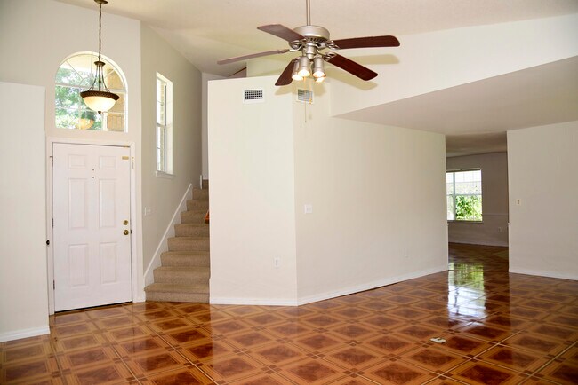 Building Photo - 311 Parkwood Pl
