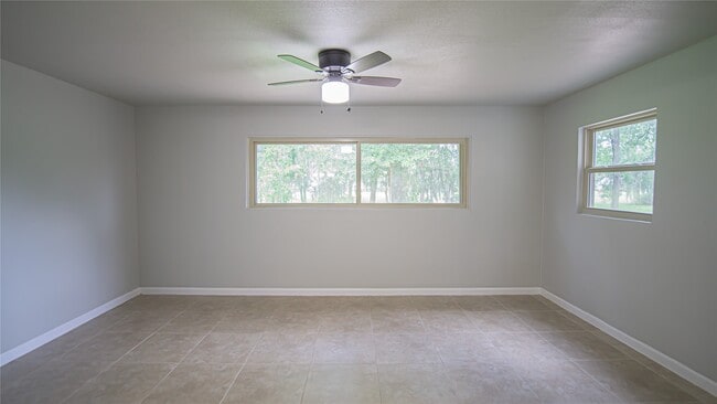 Building Photo - 3406 Deerwood Ln