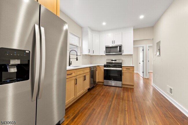 Building Photo - 218 Ampere Pkwy
