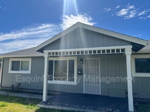 Building Photo - 1016 Sespe Ave