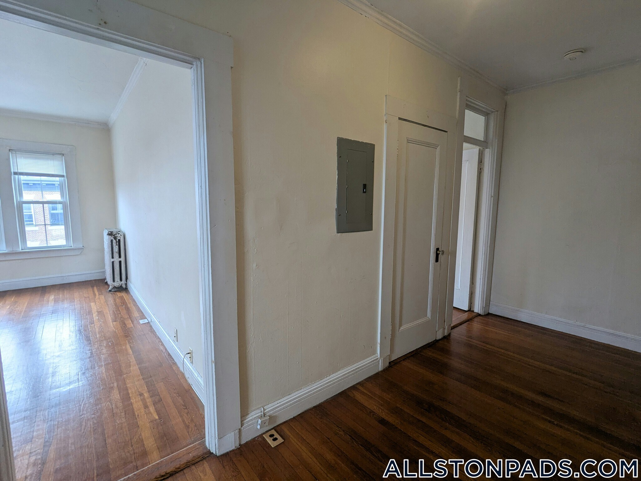 Building Photo - 15 Glenville Ave
