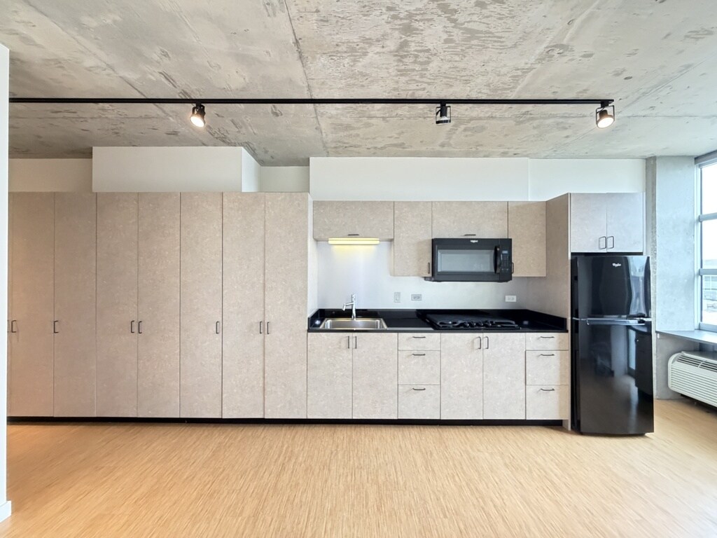 Building Photo - 1515 N Fremont St