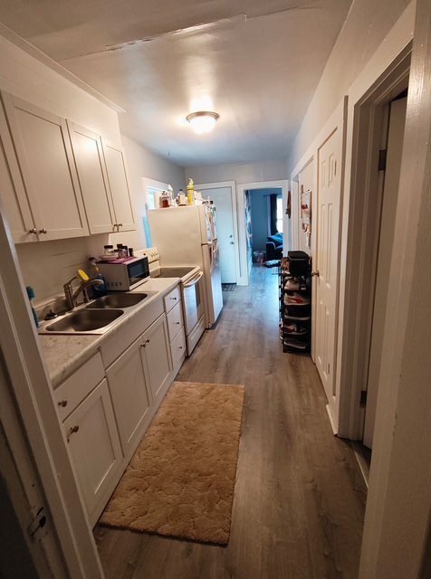 Primary Photo - 617 N Appleton St