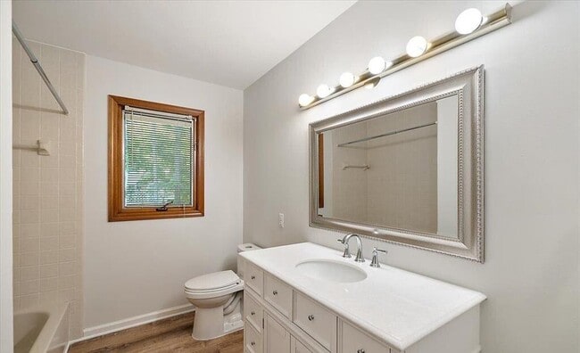 Building Photo - 28118 Forestbrook Dr