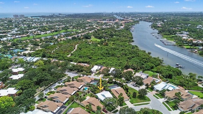 Building Photo - 303 Leeward Dr